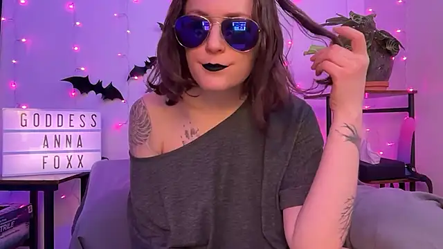 Snapshot of mistressannafoxx chatting on 15, 12, 2025 mistressannafoxx online show from 15, 12, 2025