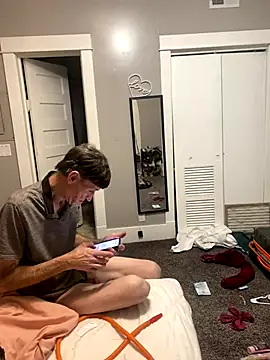 Snapshot of ToyBox96 chatting on 5, 11, 2025 ToyBox96 online show from 5, 11, 2025