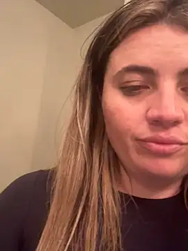 Snapshot of M1l3yD3w chatting on 11, 10, 2025 M1l3yD3w online show from 11, 10, 2025