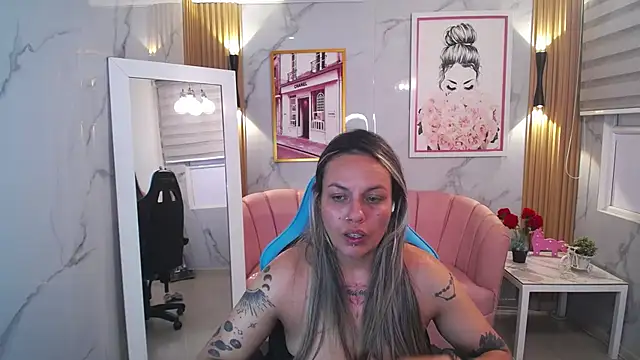 Snapshot of Jade_Jones_a chatting on 19, 10, 2025 Jade Jones a online show from 19, 10, 2025