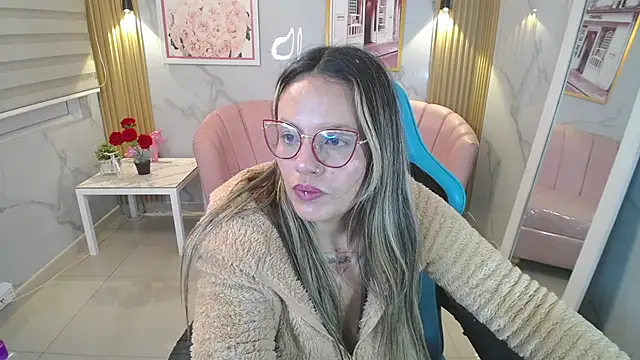 Jade Jones a online show from 22, 11, 2025