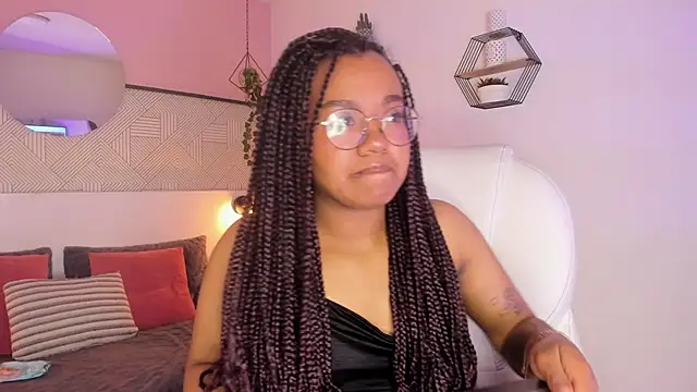 Snapshot of Terry_ebony chatting on 22, 10, 2025 Terry ebony online show from 22, 10, 2025