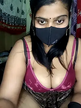 Snapshot of reena502 chatting on 10, 4, 2026 reena502 online show from 10, 4, 2026