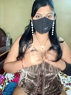 Snapshot of reena502 chatting on 11, 5, 2026 reena502 online show from 11, 5, 2026