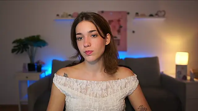 kissie cat online show from 3, 10, 2025