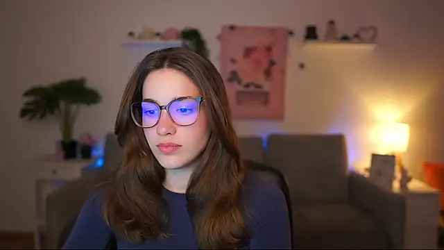 Snapshot of kissie_cat chatting on 23, 3, 2026 kissie cat online show from 23, 3, 2026