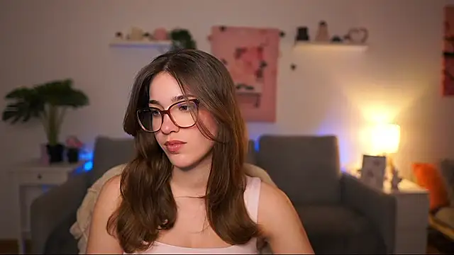 Snapshot of kissie_cat chatting on 24, 3, 2026 kissie cat online show from 24, 3, 2026