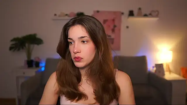 Snapshot of kissie_cat chatting on 8, 4, 2026 kissie cat online show from 8, 4, 2026