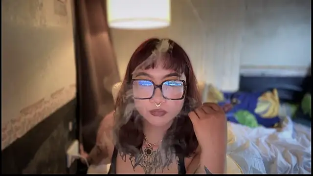 Snapshot of _XXXKittyTingles chatting on 4, 12, 2025 XXXKittyTingles online show from 4, 12, 2025