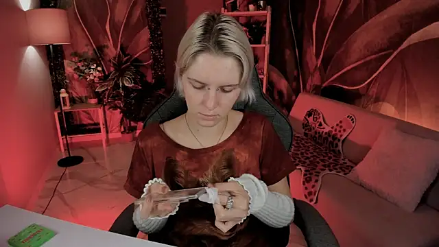 Snapshot of BethanyCloud chatting on 16, 10, 2025 BethanyCloud online show from 16, 10, 2025