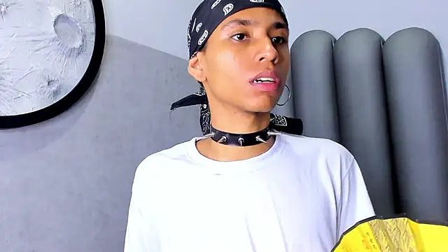 Snapshot of venus-03 chatting on 23, 9, 2025 venus-03 online show from 23, 9, 2025