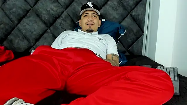 OwenStonne  online show from 12, 11, 2025