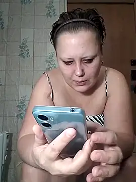 Snapshot of Tupo070481 chatting on 4, 12, 2025 Tupo070481 online show from 4, 12, 2025