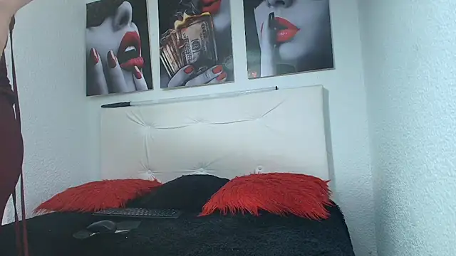 Snapshot of amy_lennox chatting on 2, 7, 2026 amy lennox online show from 2, 7, 2026