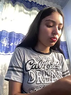 Snapshot of hotwife26 chatting on 4, 3, 2026 hotwife26 online show from 4, 3, 2026