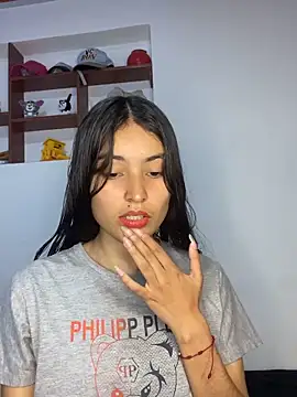 Snapshot of hotwife26 chatting on 7, 4, 2026 hotwife26 online show from 7, 4, 2026