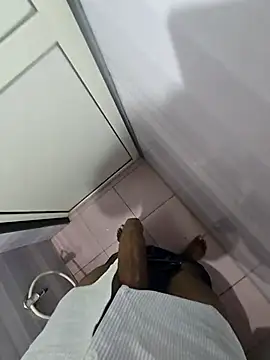 Snapshot of mumbaizboi chatting on 9, 4, 2026 mumbaizboi online show from 9, 4, 2026