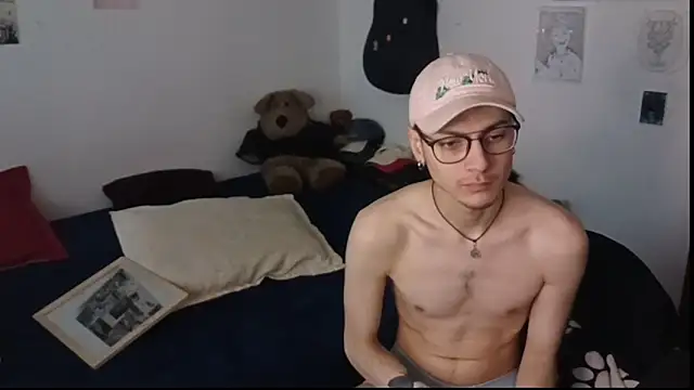 Snapshot of Dioniso_guy8 chatting on 9, 9, 2025 Dioniso guy8 online show from 9, 9, 2025