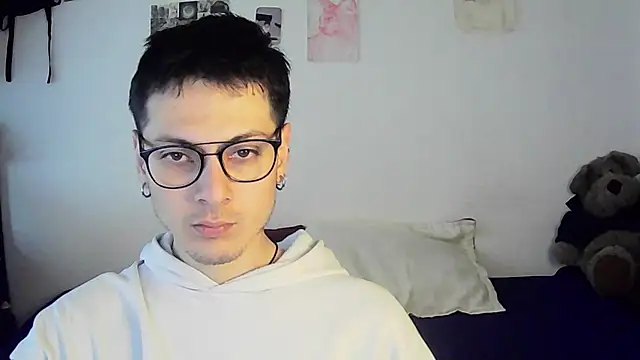 Snapshot of Dioniso_guy8 chatting on 28, 9, 2025 Dioniso guy8 online show from 28, 9, 2025