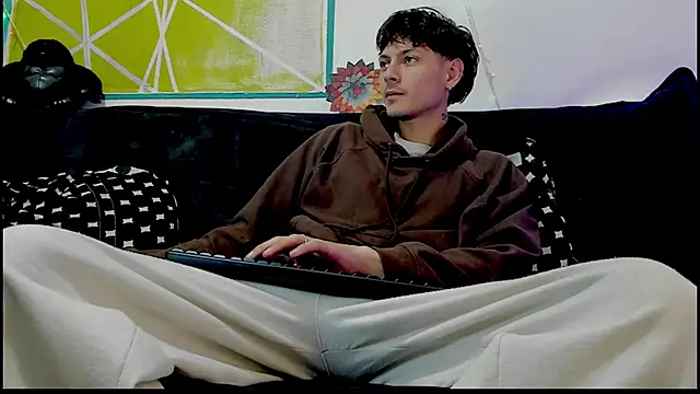 Snapshot of Dioniso_guy8 chatting on 10, 3, 2026 Dioniso guy8 online show from 10, 3, 2026