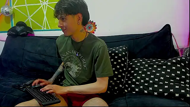 Snapshot of Dioniso_guy8 chatting on 28, 3, 2026 Dioniso guy8 online show from 28, 3, 2026