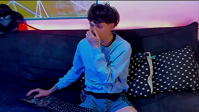 Snapshot of Dioniso_guy8 chatting on 3, 4, 2026 Dioniso guy8 online show from 3, 4, 2026