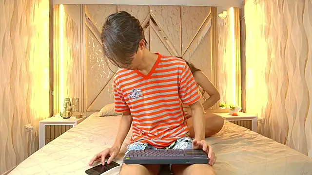 Couplex xxx online show from 26, 9, 2025