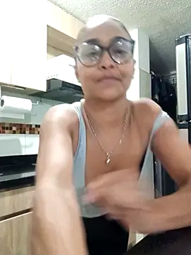 BiiancaEstradaa online show from 8, 4, 2026