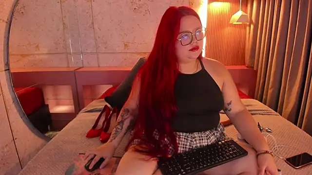 Snapshot of Lushi_Love chatting on 4, 5, 2026 Lushi Love online show from 4, 5, 2026