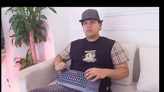 Naim Bennetsex online show from 3, 11, 2025