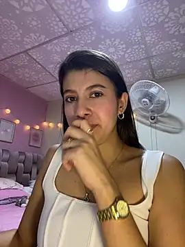 Lenapink19 online show from 4, 11, 2025