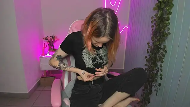 Snapshot of Elieiza_xo chatting on 19, 10, 2025 Elieiza xo online show from 19, 10, 2025