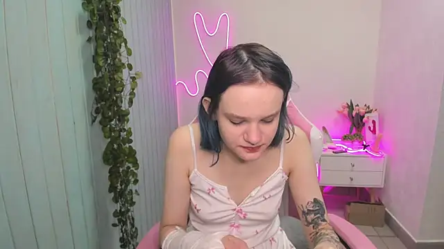 Elieiza xo online show from 12, 11, 2025