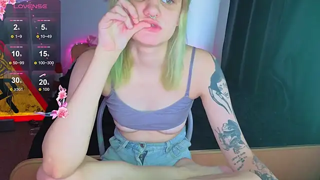 Snapshot of Elieiza_xo chatting on 15, 6, 2026 Elieiza xo online show from 15, 6, 2026