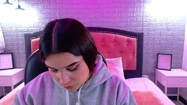 Natalie loffreda online show from 23, 9, 2025