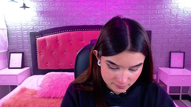 Natalie loffreda online show from 6, 10, 2025