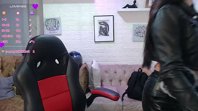 Snapshot of Natalie_loffreda chatting on 1, 5, 2026 Natalie loffreda online show from 1, 5, 2026