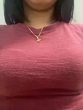 Snapshot of -NhaKy22 chatting on 26, 11, 2025 -NhaKy22 online show from 26, 11, 2025