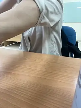 Snapshot of -NhaKy22 chatting on 5, 12, 2025 -NhaKy22 online show from 5, 12, 2025