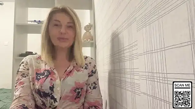 Blondie xoxoxo online show from 16, 11, 2025