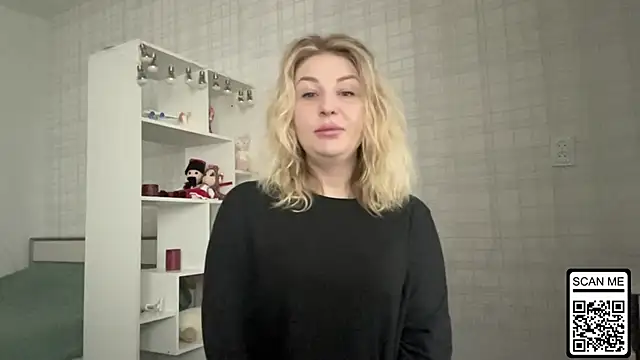 Blondie xoxoxo online show from 2, 2, 2026