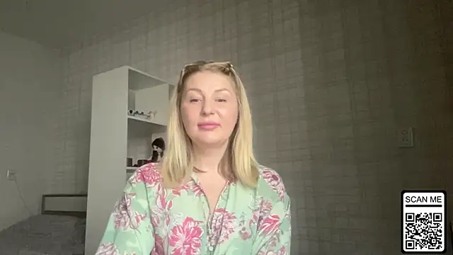 Blondie xoxoxo online show from 6, 2, 2026