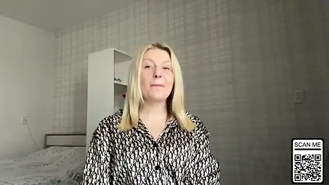 Blondie xoxoxo online show from 3, 3, 2026