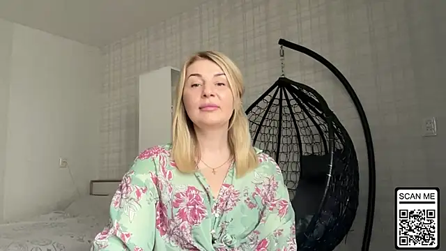 Blondie xoxoxo online show from 26, 3, 2026