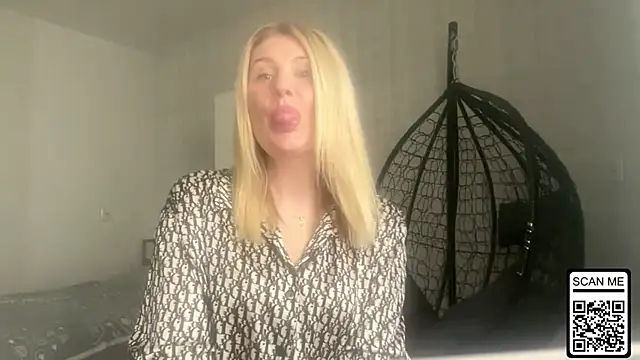 Blondie xoxoxo online show from 18, 4, 2026