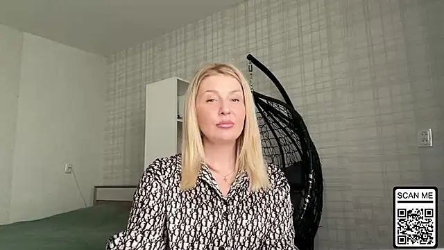 Snapshot of Blondie_xoxoxo chatting on 25, 4, 2026 Blondie xoxoxo online show from 25, 4, 2026