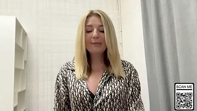 Snapshot of Blondie_xoxoxo chatting on 26, 6, 2026 Blondie xoxoxo online show from 26, 6, 2026