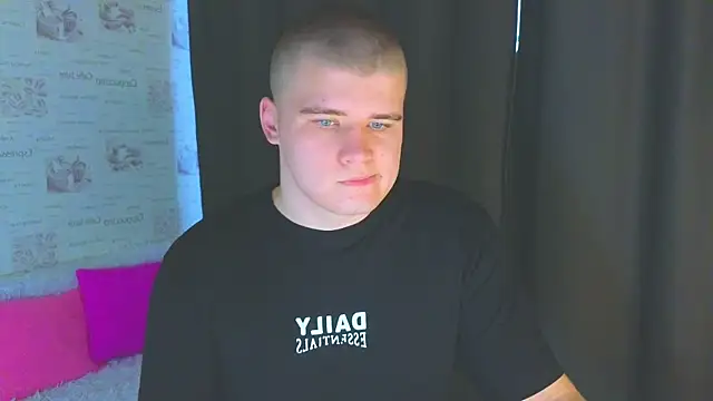 Snapshot of kittenmurr chatting on 4, 10, 2025 kittenmurr online show from 4, 10, 2025