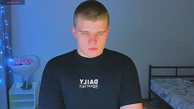 Snapshot of kittenmurr chatting on 4, 11, 2025 kittenmurr online show from 4, 11, 2025