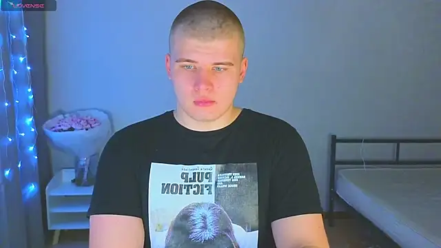 Snapshot of kittenmurr chatting on 6, 11, 2025 kittenmurr online show from 6, 11, 2025